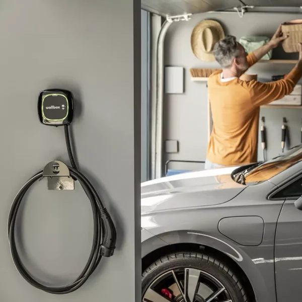 Borne de recharge pour voiture électrique Pulsar Plus + Power Boost de marque Wallbox, photo N°4